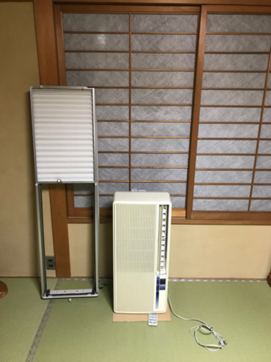 決まりました　ウインド型エアコン　窓取り付け型冷房専用エアコン　コロナ製