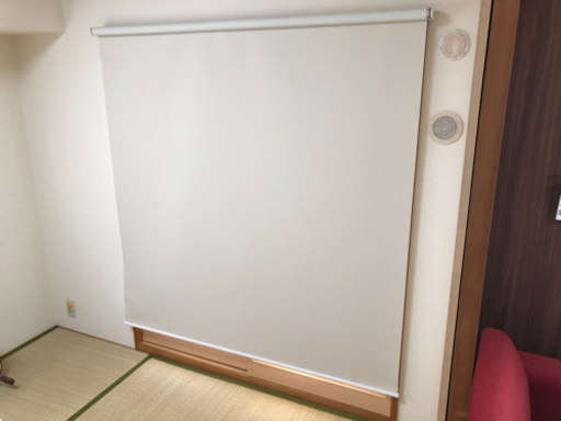 ☆ロールスクリーン　アイボリー★新品未使用☆