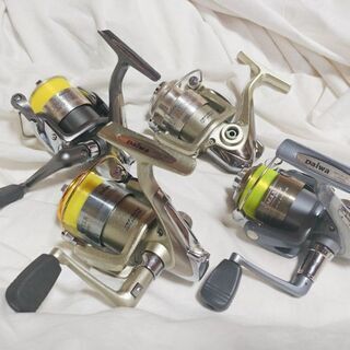 ダイワ　2000番スピニングリール3台+部品取り1台の画像