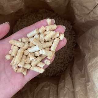 【お譲りする方が決まりました】木質ペレット　猫砂　約16キロの画像