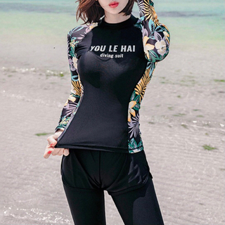 【★値下げ【水着新品】ラッシュガード 長袖・レギンス・ショートパンツ3点セットの画像