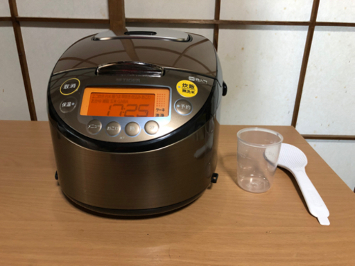 使用僅か TIGER タイガー JKT-B102 5.5合炊 1.0L 2018年製