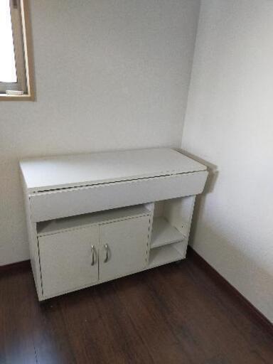 テーブル