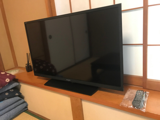 SHARP AQUOS 40型　LC-40H11