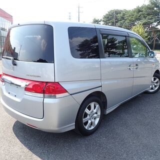 ステップワゴン【ご成約済み、ありがとうございました！】本車検2年付きでコミコミ35万円！！☆8人乗り☆パワースライドドア☆FOPナビ☆バックカメラ☆クーラーしっかり効きます！の画像