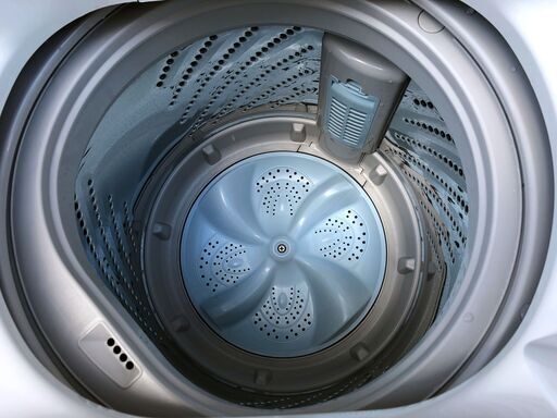 ⑰【6ヶ月保証付・税込み】21年製 極美品 ハイセンス 5.5kg 全自動洗濯機 HW-G55B-W【PayPay使えます】