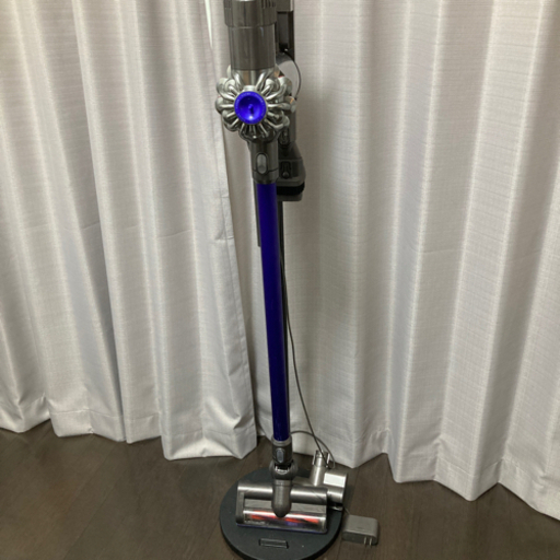 【ダイソン】スタンド付き V6 DC62
