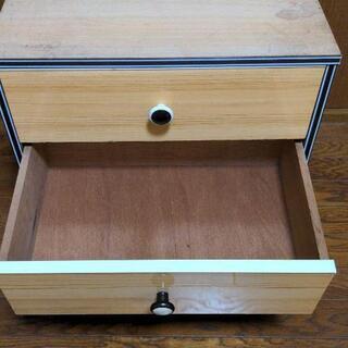 昭和レトロ収納　３段抽斗の画像