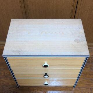 昭和レトロ収納　３段抽斗の画像