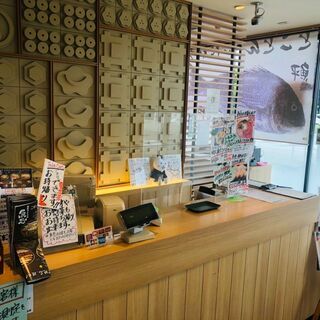笑を提供するお寿司屋さんで働きませんか？の画像