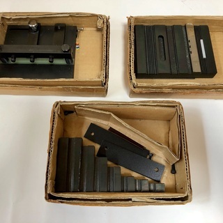 コネクター圧着器の画像