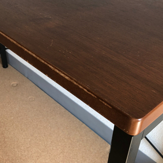 シンプルなデスク　机　事務机　の画像