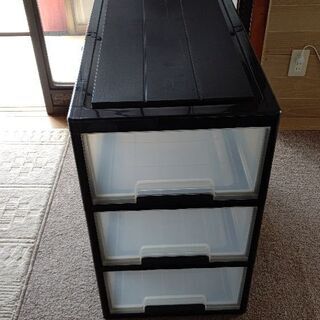 押入れ3段衣装ケース無料