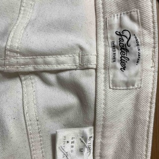 ＜Mサイズ・ファクトリエ＞汚れをはじくコットンパンツ/スリム/ホワイトの画像