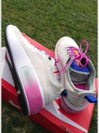 NIKE エアマックス24.5cm