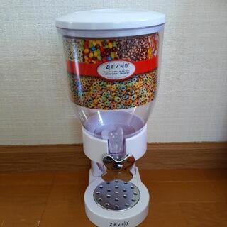 シリアルや、お菓子ディスペンサー