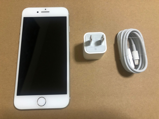 iPhone8 64GB シルバー SIMフリー美品