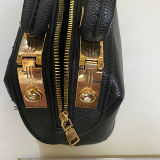 ショルダーバッグの画像