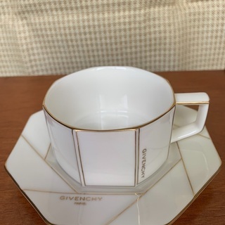 ジバンシィーティーセットペア(カップ口径8cm 受け皿13､5cm) 未使用品の画像