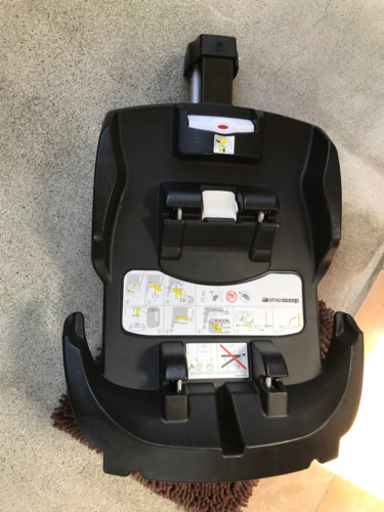 doona(ドゥーナ) ベビーカー兼チャイルドシート&専用ISOFIX ベース&おまけ