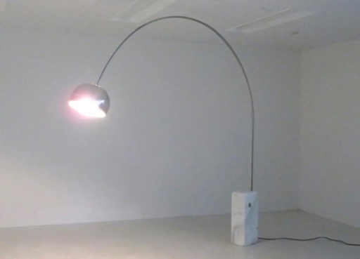 定価40万円フロスアルコ照明