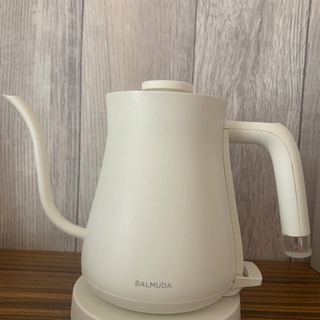 【ジャンク品】バルミューダ　湯沸かしポット ※電源つきません