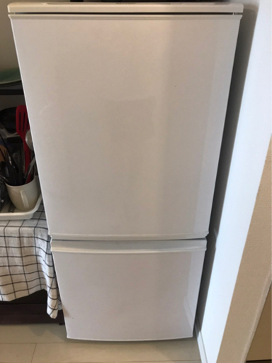 冷蔵庫　シャープ　一人暮らし用