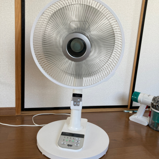 美品　リビング扇風機 リモコン付