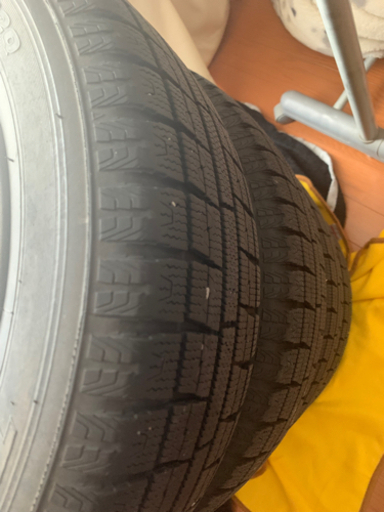 スタッドレスタイヤ！ホイールセット！早い者勝ち！