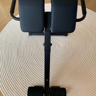 背筋トレーニング機器