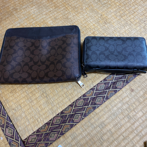coach財布、ポーチ格安で譲ります