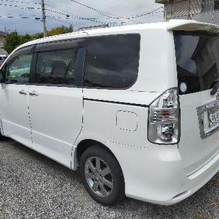 ｈ21年、70ヴォクシー！コミコミ価格！車検来年7月！ZSキラメキ！の画像