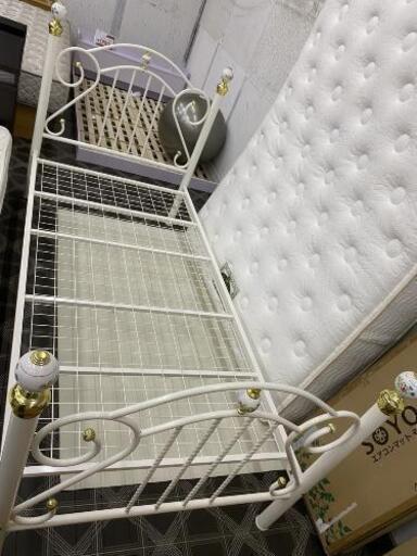 ニトリ　シングルベット　メーカー不明\nお姫様ベット　マット付き