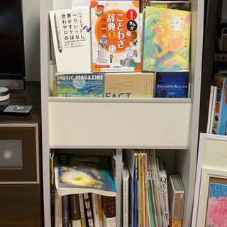 【値下げ】マガジンラック•本棚