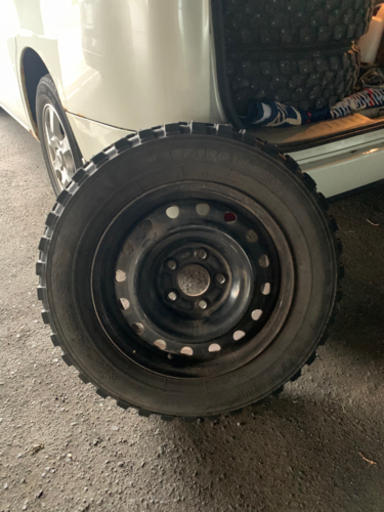 スパイクタイヤ195/65 15