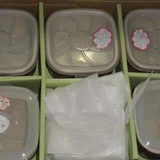 未使用　箱入り　有田焼　肥前のうつわ　有田焼レンジパック　伝統の器と便利な機能性をミックス　大きさ約12㎝　高さ約6㎝の画像