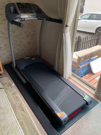 【受付終了】【ほぼ未使用】ですがジャンク扱い　ルームランナー／トレッドミル