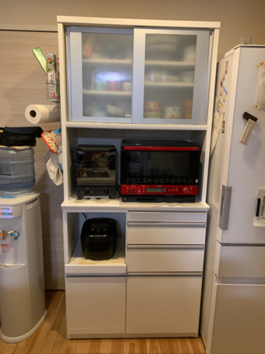 【決まりました】綺麗です！食器棚