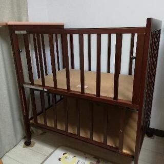 ベビーベッド　ミニサイズ【おまけつき】ハイタイプ　ミニテーブル　ヤトミ