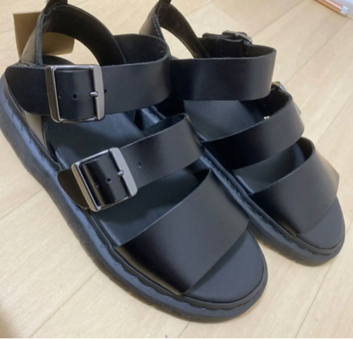 ドクターマーチンサンダル