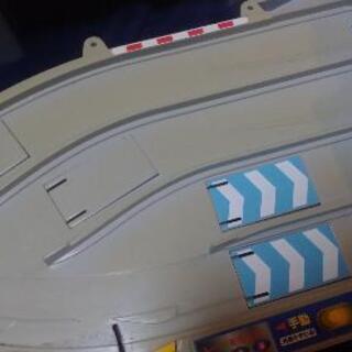 トミカ 高速道路 駐車場タワーの画像