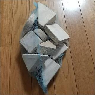 木の積み木の画像