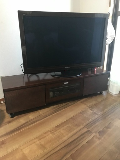キャスター付きテレビボード