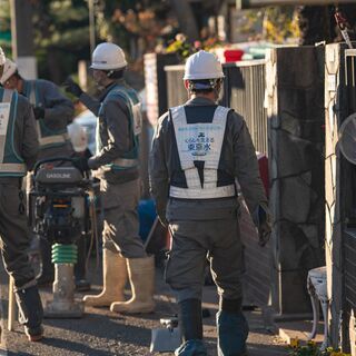 土木作業員（水道・配管・道路工事）の画像