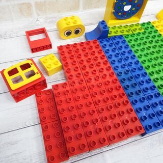 LEGO　レゴ　赤いバケツ　デュプロ　2点セットの画像