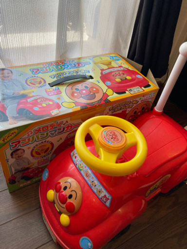 アンパンマン　車　カー