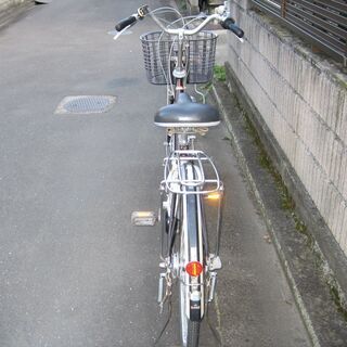 年式は古いですが現役バリバリの電動自転車です。若干の値引き交渉受けますよ！『充電器付き』の画像