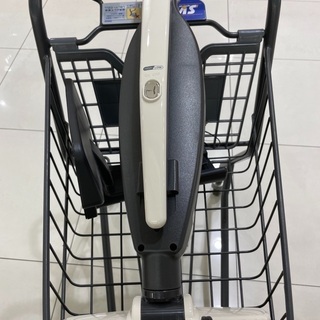 コードレス 掃除機 クリーナー 折りたたみ式 充電器付き 白 ホ...