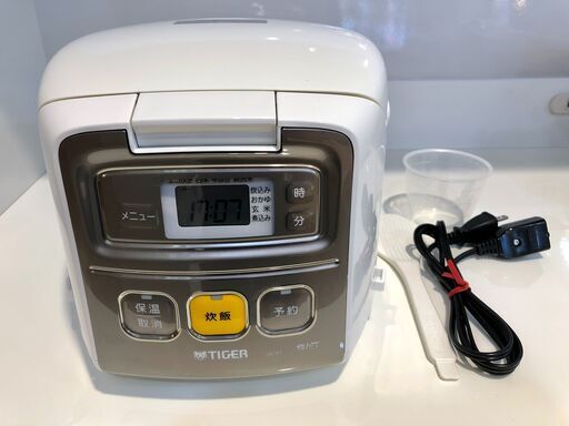 中古　３合炊飯器　タイガー　2018年製　JAI-R551