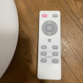 値下げ！！LEDシーリングライト6〜8畳用リモコン付きの画像